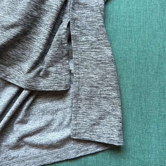 Kyodan DAY-TO-DAY CLARITY LONG SLEEVE HOODIE in Dark Grey Heather - Picture 3 of 4
